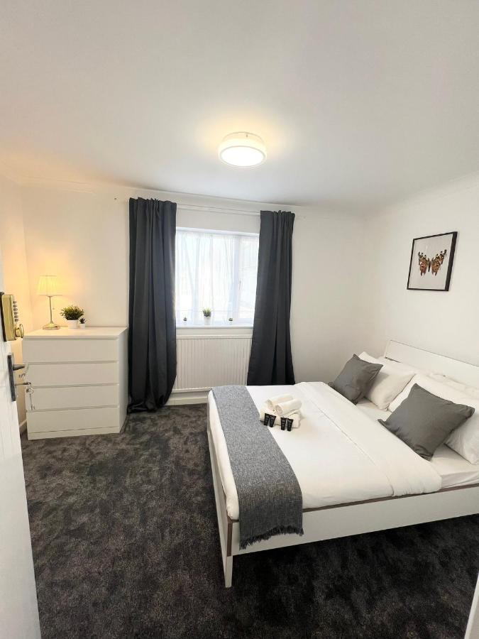 Stunning Flat In Greater London Hotel Buitenkant foto